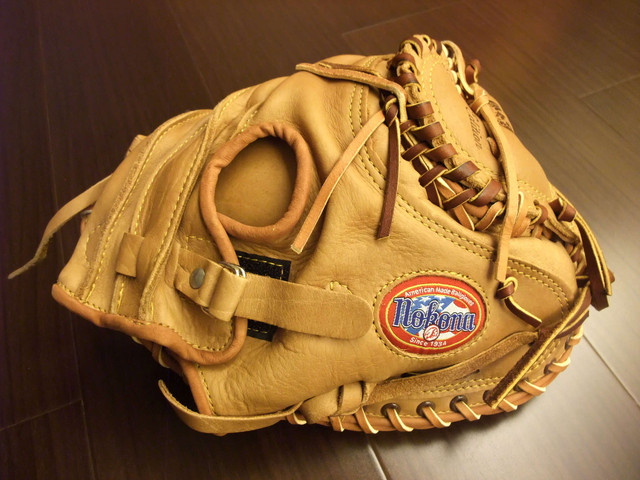 <手套欣賞>NOKONA全水牛皮手套(談全水牛皮系列的演變) <手套欣賞>NOKONA全水牛皮手套(談全水牛皮系列的演變)