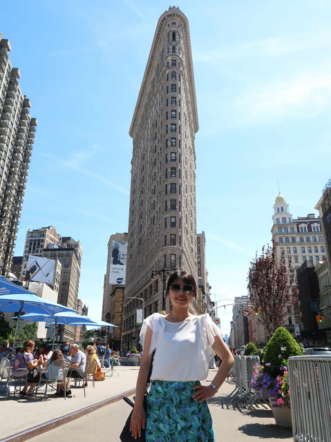 2018 縱橫美國東西岸之旅~Day 9 紐約高樓巡禮~熨斗大廈+克萊斯勒大樓、時代廣場Topless girl 2018 縱橫美國東西岸之旅~Day 9 紐約高樓巡禮~熨斗大廈+克萊斯勒大樓、時代廣場Topless girl