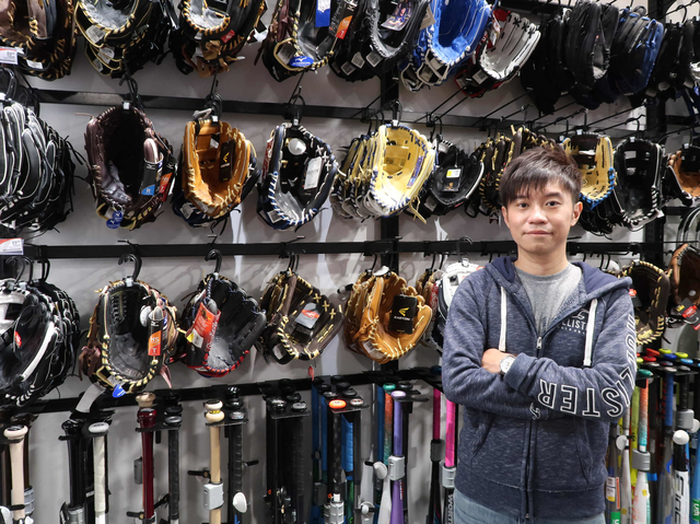 2019西雅圖+溫哥華之飛航及棒球之旅~Day 1 加拿大溫哥華棒壘球用品店巡禮^^ 2019西雅圖+溫哥華之飛航及棒球之旅~Day 1 加拿大溫哥華棒壘球用品店巡禮^^