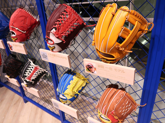 日本MZIUNO大阪茶屋町旗艦店的棒球手套秘辛~ 日本MZIUNO大阪茶屋町旗艦店的棒球手套秘辛~