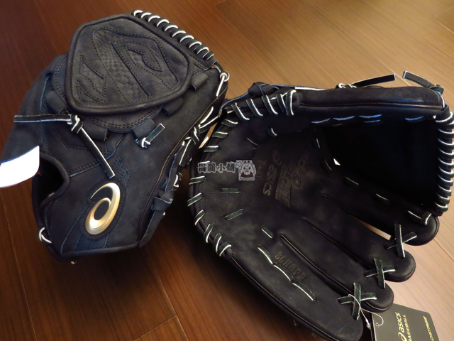 <手套欣賞>棒球場上的招蜂引”蝶”~ASICS GOLD STAGE 大谷翔平球員版~麂皮材質 <手套欣賞>棒球場上的招蜂引”蝶”~ASICS GOLD STAGE 大谷翔平球員版~麂皮材質