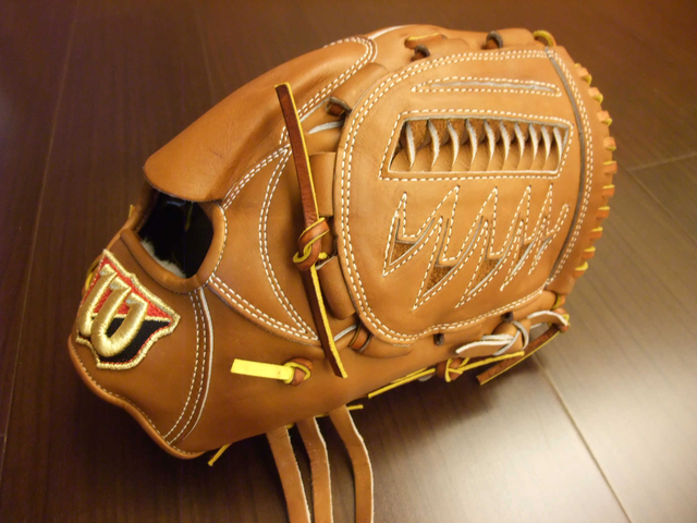 *手套交流福利品NO.60* 日製硬式 Wilson staff 盾牌標最高等級棒球手套 *手套交流福利品NO.60* 日製硬式 Wilson staff 盾牌標最高等級棒球手套
