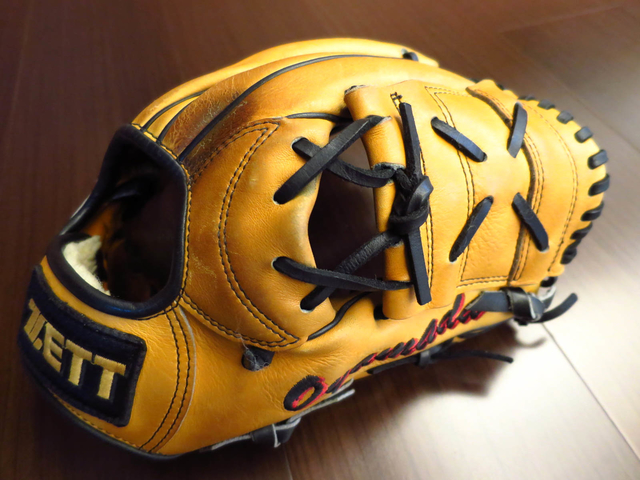 *手套交流福利品NO.210* 日製硬式ZETT PROSTATUS ORDER 球員版~廣島鯉魚小山田 *手套交流福利品NO.210* 日製硬式ZETT PROSTATUS ORDER 球員版~廣島鯉魚小山田