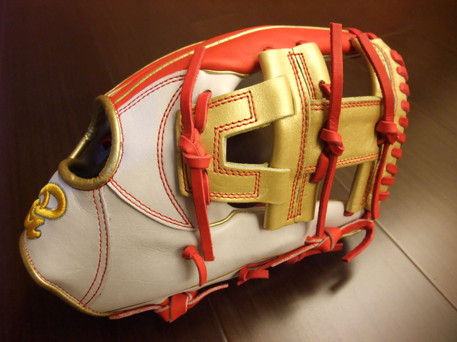 <手套欣賞> Donaiya 山田哲人明星賽限定款 <手套欣賞> Donaiya 山田哲人明星賽限定款