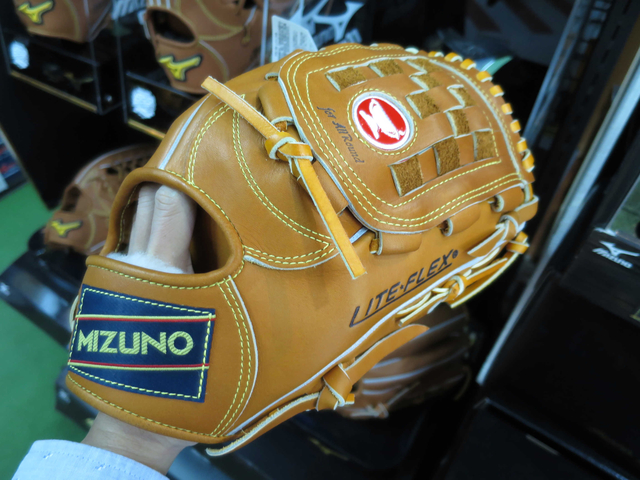 <手套欣賞> MIZUNO 復刻傳說 紅盃 赤cup棒球手套 <手套欣賞> MIZUNO 復刻傳說 紅盃 赤cup棒球手套