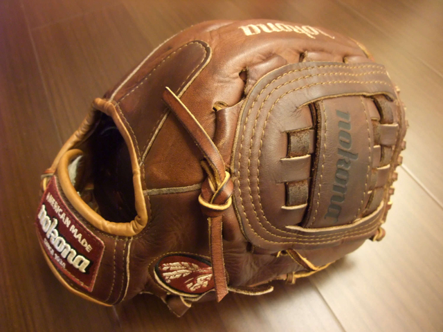 *手套交流福利品NO.66* 美國製NOKONA 經典核桃皮 *手套交流福利品NO.66* 美國製NOKONA 經典核桃皮