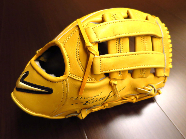 <手套欣賞>又是一個漢字當道的品牌~日製硬式NIKE 輝 diamond elite <手套欣賞>又是一個漢字當道的品牌~日製硬式NIKE 輝 diamond elite