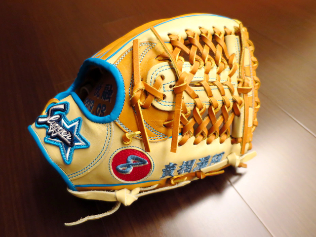 【圓圓小舖】老闆:能幫我訂製一咖破2萬台幣的久保田棒球手套嗎? 【圓圓小舖】老闆:能幫我訂製一咖破2萬台幣的久保田棒球手套嗎?