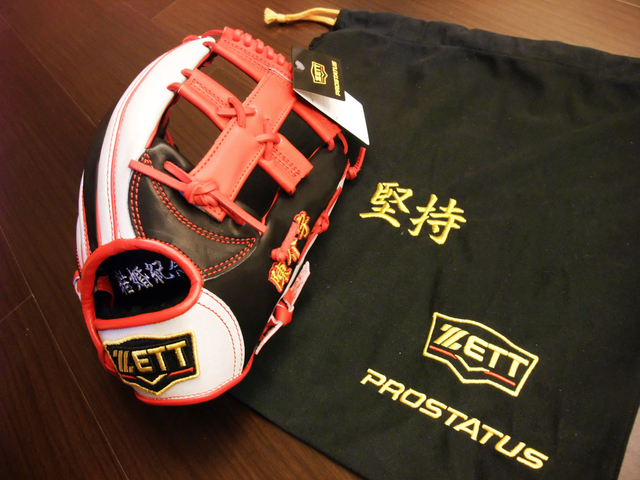 <手套欣賞> 日製硬式 ZETT PRO STATUS ORDER (BPG-PRO)~結婚紀念~里崎智也配色 <手套欣賞> 日製硬式 ZETT PRO STATUS ORDER (BPG-PRO)~結婚紀念~里崎智也配色