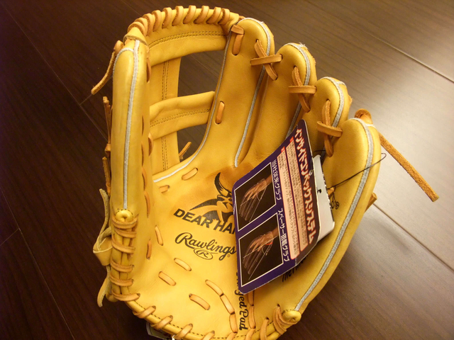 <手套欣賞>日製軟式Rawlings dear hand (inside convex system) <手套欣賞>日製軟式Rawlings dear hand (inside convex system)