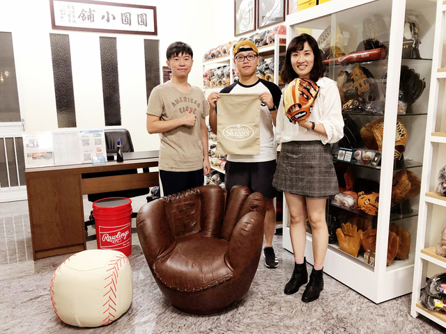 【圓圓小舖】美規、日規手套的差異,摸摸看你就知道^^~感謝屏東陳先生 【圓圓小舖】美規、日規手套的差異,摸摸看你就知道^^~感謝屏東陳先生