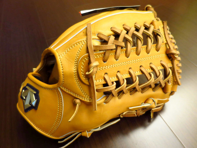 <手套欣賞>日製硬式Descente pro made 最高等級外野手套 <手套欣賞>日製硬式Descente pro made 最高等級外野手套