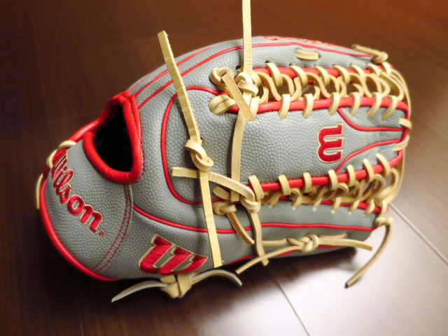 *手套交流福利品NO.326* Wilson A2000 OT7 美式牛舌外野手套 *手套交流福利品NO.326* Wilson A2000 OT7 美式牛舌外野手套