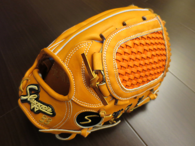 <手套欣賞>草蓆球擋的逆襲~久保田特別訂做手套special order KSG-L7 <手套欣賞>草蓆球擋的逆襲~久保田特別訂做手套special order KSG-L7