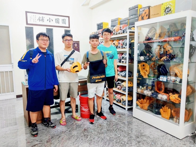 原來大聯盟也有選手拿SSK手套哦~感謝彰師大洪同學 原來大聯盟也有選手拿SSK手套哦~感謝彰師大洪同學