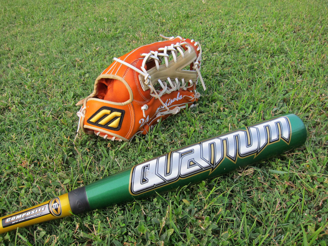 棒球手套就是要用的啊!PLAY BALL!! 棒球手套就是要用的啊!PLAY BALL!!