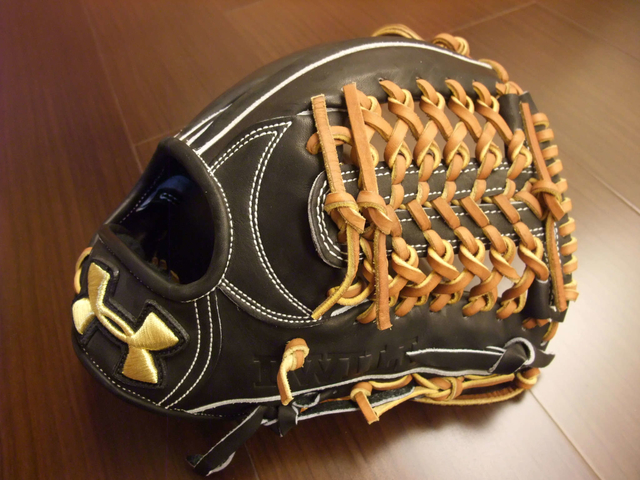*手套交流福利品NO.96* 日製硬式Under Armour QBB0021 松田式樣 *手套交流福利品NO.96* 日製硬式Under Armour QBB0021 松田式樣