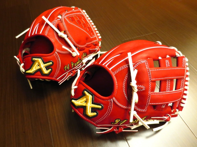 【圓圓小舖】讓人一次訂製兩咖還想安扣的ATOMS 北海道和牛皮手套 【圓圓小舖】讓人一次訂製兩咖還想安扣的ATOMS 北海道和牛皮手套