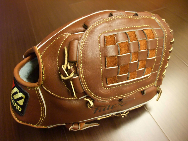 <手套欣賞> MIZUNO舊方標系列~濃濃巧克力情 <手套欣賞> MIZUNO舊方標系列~濃濃巧克力情