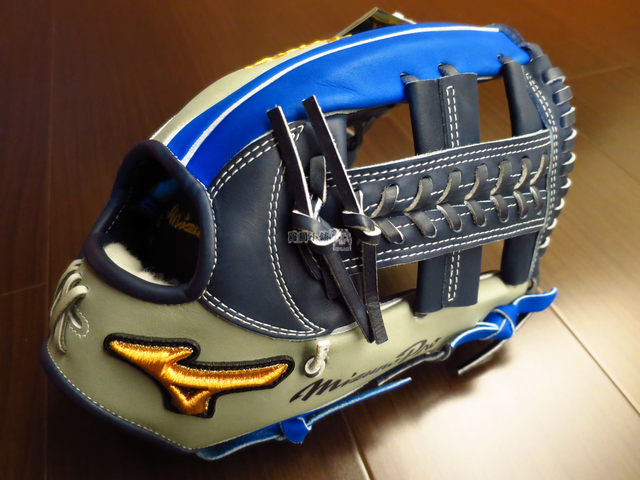 <手套欣賞>就是要華麗配色~日製硬式Mizuno pro order 岸本耕作手作版 斜標+AXI <手套欣賞>就是要華麗配色~日製硬式Mizuno pro order 岸本耕作手作版 斜標+AXI
