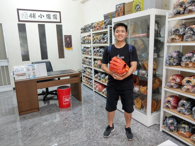 能夠親自試手套跑再遠也值得^^~感謝新北市游先生 能夠親自試手套跑再遠也值得^^~感謝新北市游先生