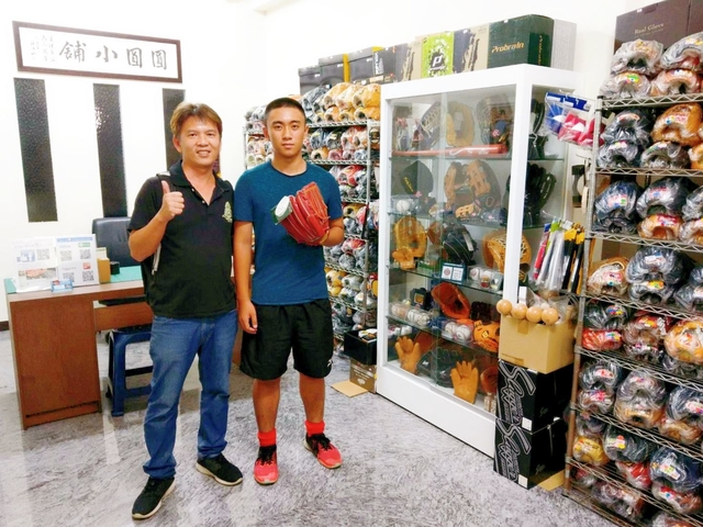 開學季就是要買手套啊^^(屏東高中吳同學) 開學季就是要買手套啊^^(屏東高中吳同學)