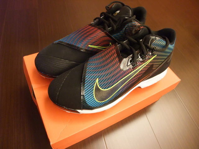 *球友交流福利品NO.70* NIKE SWINGMAN LEGEND 釘鞋(鋼釘) *球友交流福利品NO.70* NIKE SWINGMAN LEGEND 釘鞋(鋼釘)