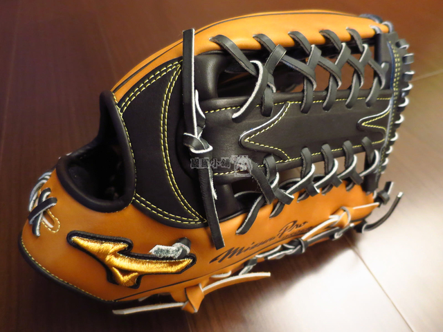 <手套欣賞>集帥氣配色及外型於一身的Mizuno pro order haga japan 梶谷式樣 <手套欣賞>集帥氣配色及外型於一身的Mizuno pro order haga japan 梶谷式樣