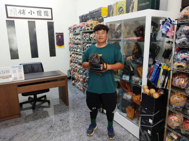 感謝台南市成棒隊吳生先購買日製HATAKEYAMA捕套 感謝台南市成棒隊吳生先購買日製HATAKEYAMA捕套