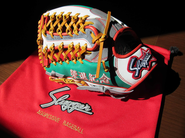 海尼根也產棒球手套?久保田青木宣親式樣~KSN-23SE 海尼根也產棒球手套?久保田青木宣親式樣~KSN-23SE