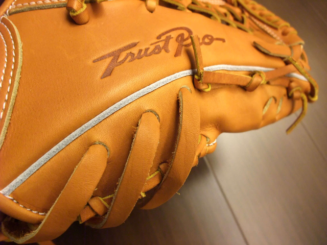 放蕩不羈的三本調節是日製手套的鐵漢柔情^^ 放蕩不羈的三本調節是日製手套的鐵漢柔情^^