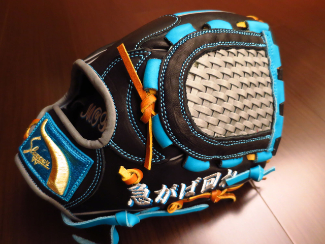 【手套欣賞】 買久保田就是要享受他的浪漫XD~日製軟式KUBOTA SLUGGER草蓆球擋 【手套欣賞】 買久保田就是要享受他的浪漫XD~日製軟式KUBOTA SLUGGER草蓆球擋