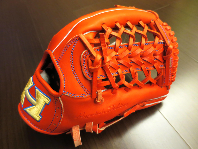 <手套欣賞> 日製硬式Hi-Gold 技極系列星星式樣 <手套欣賞> 日製硬式Hi-Gold 技極系列星星式樣