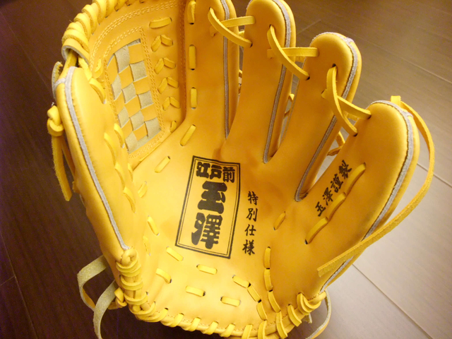<手套欣賞> 日製硬式 TAWAZAWA 玉澤 特別仕樣 <手套欣賞> 日製硬式 TAWAZAWA 玉澤 特別仕樣