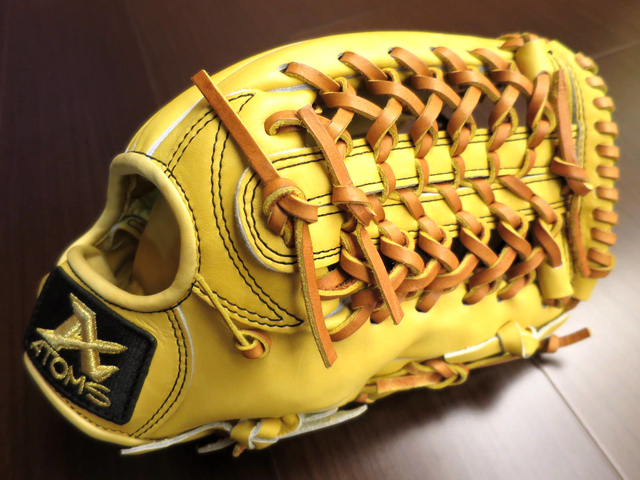<手套欣賞>棒球手套也能來拿發展核武?XD~日製硬式ATOMS棒球手套 <手套欣賞>棒球手套也能來拿發展核武?XD~日製硬式ATOMS棒球手套