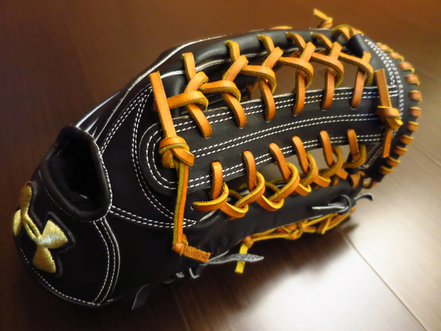 *手套交流福利品NO.215* 日製硬式UNDER ARMOUR 糸井嘉男外野手套 *手套交流福利品NO.215* 日製硬式UNDER ARMOUR 糸井嘉男外野手套