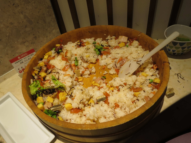 2015 北海道的雪國世界 Day 2~超好吃的生魚片拌飯、岩盤浴 2015 北海道的雪國世界 Day 2~超好吃的生魚片拌飯、岩盤浴