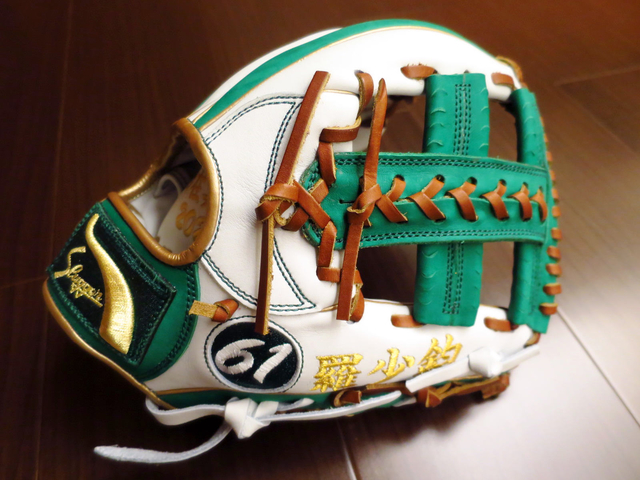 【手套欣賞】罕見的綠色久保田~Kubota Slugger 日製軟式內野手套 【手套欣賞】罕見的綠色久保田~Kubota Slugger 日製軟式內野手套