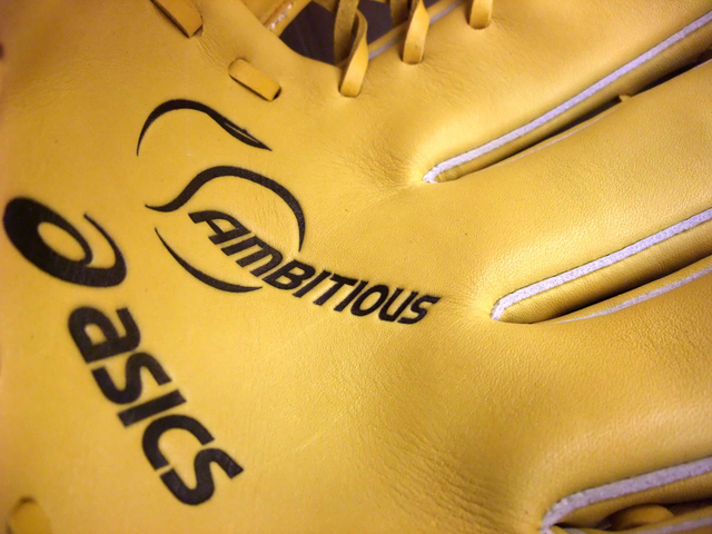 <手套欣賞>日規軟式Asics ambitious系列~再談手套皮革 <手套欣賞>日規軟式Asics ambitious系列~再談手套皮革