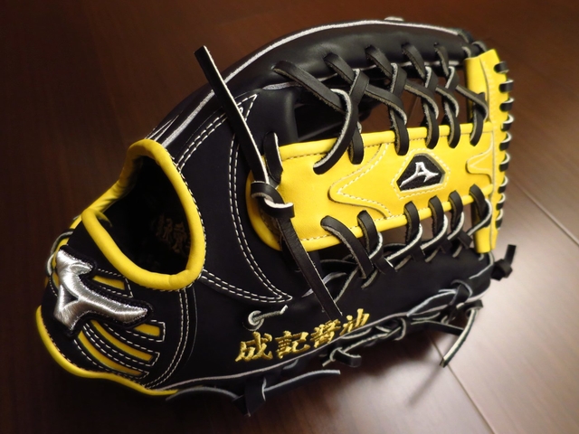 <手套欣賞> 滿滿醍醐味的手套~日製硬式Mizuno pro order (HAGA JAPAN) 成記醬油 <手套欣賞> 滿滿醍醐味的手套~日製硬式Mizuno pro order (HAGA JAPAN) 成記醬油
