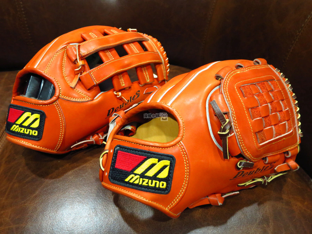 【圓圓小舖】真正的剎車皮棒球手套~日製硬式Mizuno world win 大M舊方標世界贏系列 【圓圓小舖】真正的剎車皮棒球手套~日製硬式Mizuno world win 大M舊方標世界贏系列