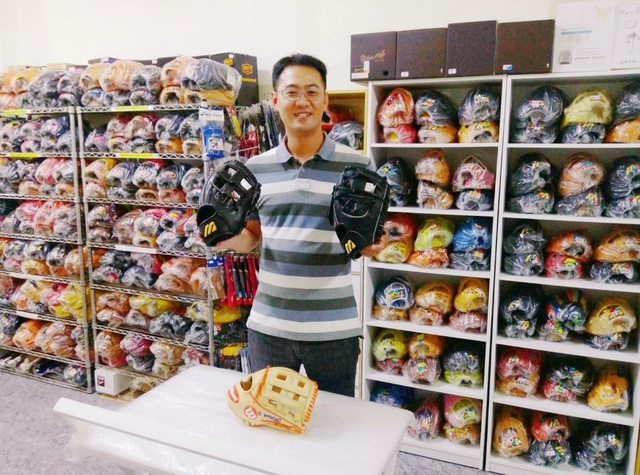 2017.9.9 非經典手套不買的豪氣工程師^^ 2017.9.9 非經典手套不買的豪氣工程師^^