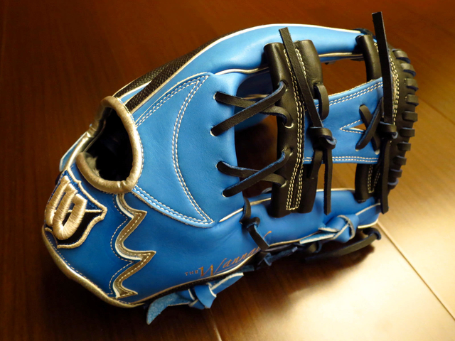 *手套交流福利品NO.262* 日規軟式WILSON wannabe hero 寶藍工字型手套 *手套交流福利品NO.262* 日規軟式WILSON wannabe hero 寶藍工字型手套