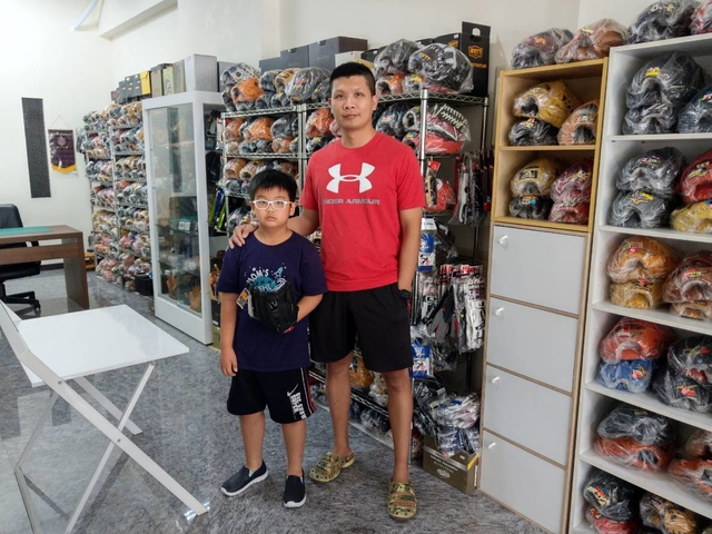 台南熱血棒球父子檔 台南熱血棒球父子檔