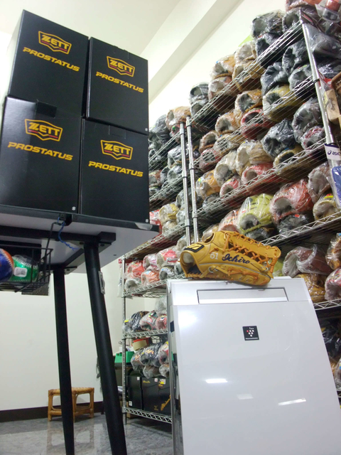 圓圓小舖新聘的小幫手~SHARP空氣清淨機 圓圓小舖新聘的小幫手~SHARP空氣清淨機