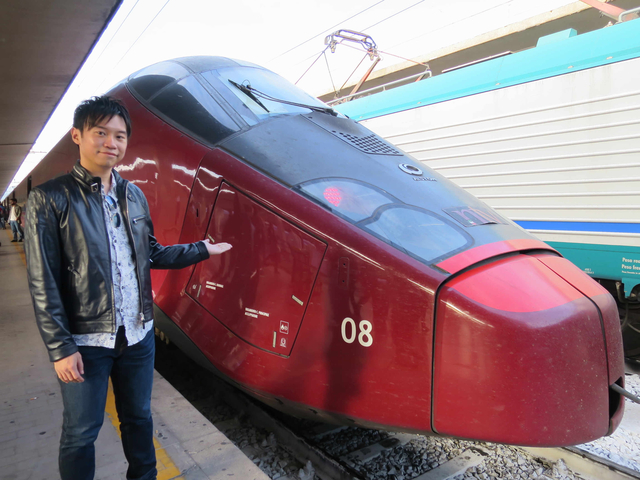 2016 My Honeymoon in Italy 義大利蜜月旅行 Day 5~IRERI皮衣、法拉利列車 2016 My Honeymoon in Italy 義大利蜜月旅行 Day 5~IRERI皮衣、法拉利列車