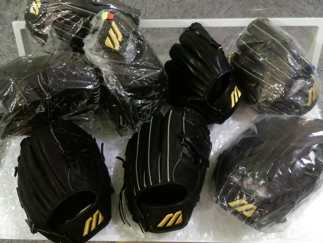 深夜來的神秘嘉賓~黑色大M金標的饗宴 深夜來的神秘嘉賓~黑色大M金標的饗宴