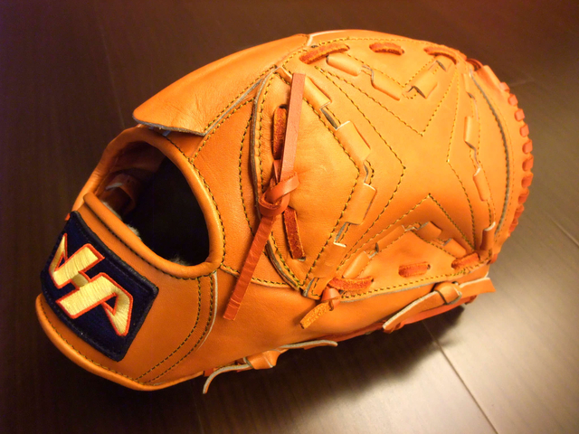 <手套欣賞> 日製硬式HATAKEYAMA (HA) 悠系列~~棒球手套只可遠觀不可褻玩焉? <手套欣賞> 日製硬式HATAKEYAMA (HA) 悠系列~~棒球手套只可遠觀不可褻玩焉?