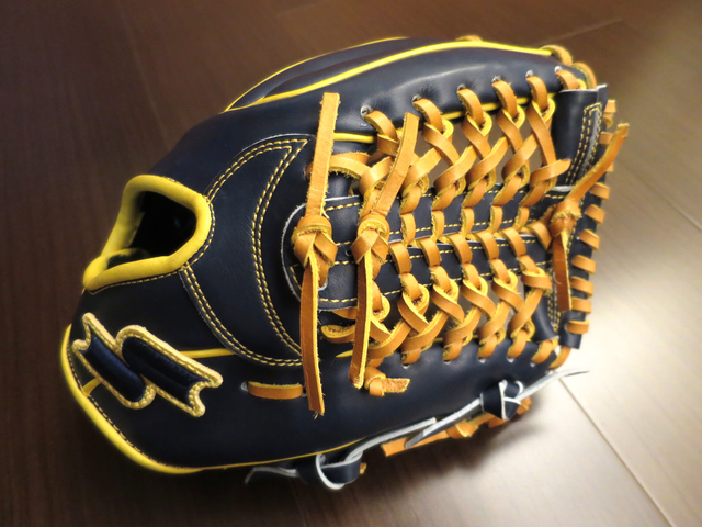 <手套欣賞>深藍配黃好好看~日製硬式SSK SPECIAL ORDER MADE <手套欣賞>深藍配黃好好看~日製硬式SSK SPECIAL ORDER MADE