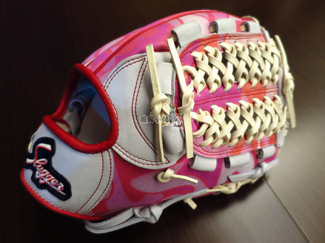 <手套欣賞>桃紅色渲染風~日製久保田Kubota Slugger 2006年明星賽限定棒球手套 <手套欣賞>桃紅色渲染風~日製久保田Kubota Slugger 2006年明星賽限定棒球手套